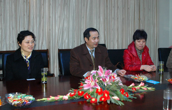 中国银行常州支行溧阳支行向导来mg不朽情缘集团走访