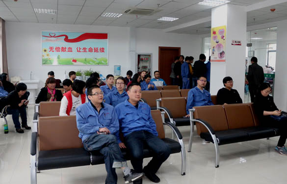 弘扬真善美，，，，mg不朽情缘电缆员工起劲加入无偿献血