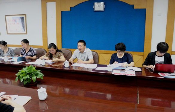 中国石油公司电缆考察组来mg不朽情缘集团考察