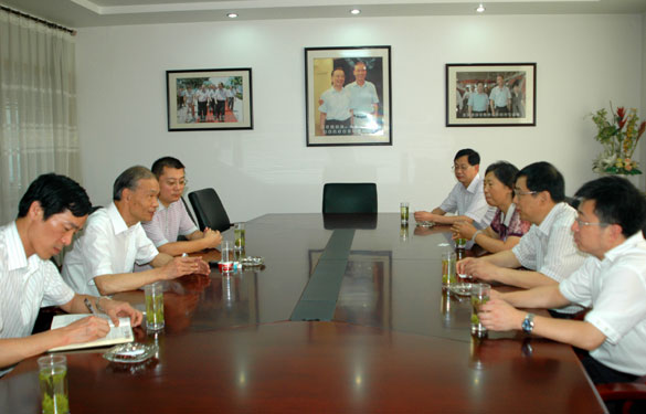 江苏省地税局副局长顾长虹来mg不朽情缘调研