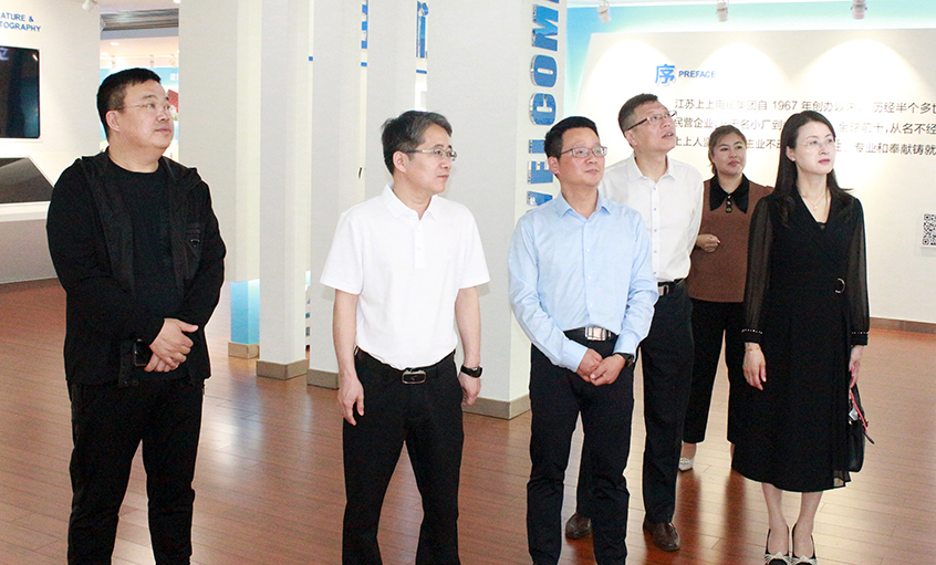 葫芦岛市龙港戋戋委常委、统战部部长揣宝迎一行来mg不朽情缘电缆调研