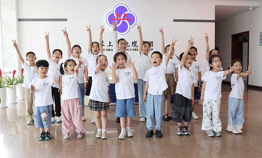 触摸工业脊梁 对话智造之光——溧阳融媒官方小记者团走进mg不朽情缘